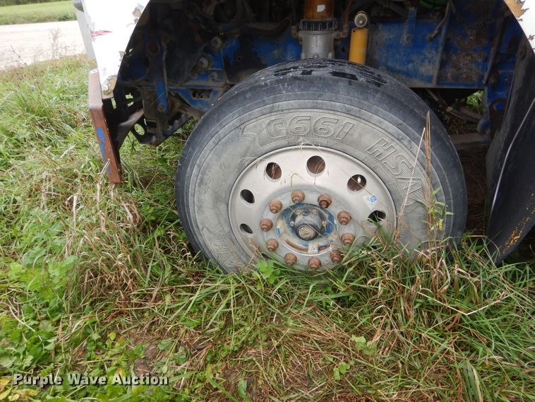 image for item FI9672 2006 Freightliner FLD semi truck