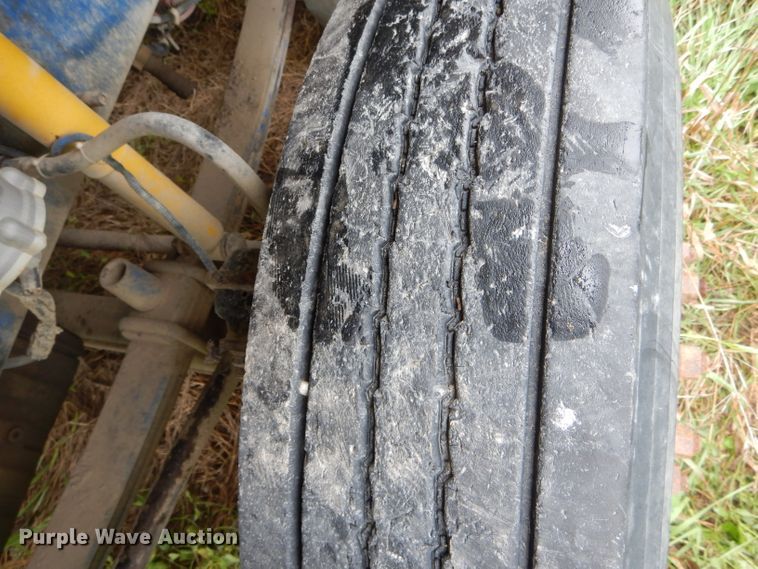 image for item FI9672 2006 Freightliner FLD semi truck