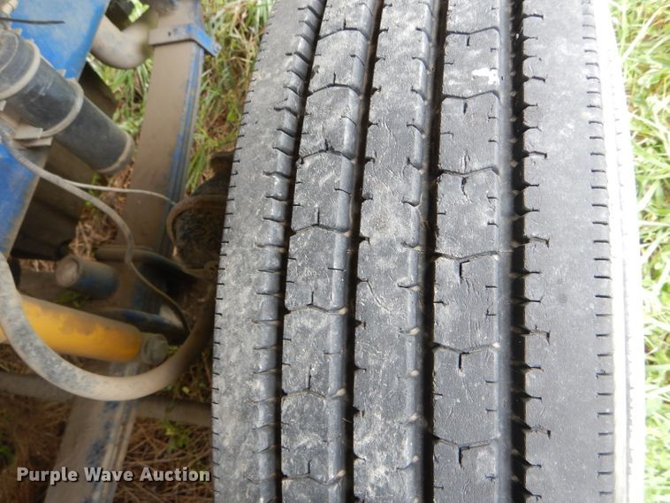 image for item FI9672 2006 Freightliner FLD semi truck