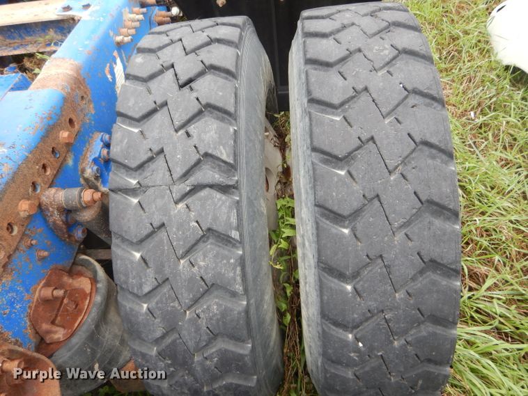 image for item FI9672 2006 Freightliner FLD semi truck