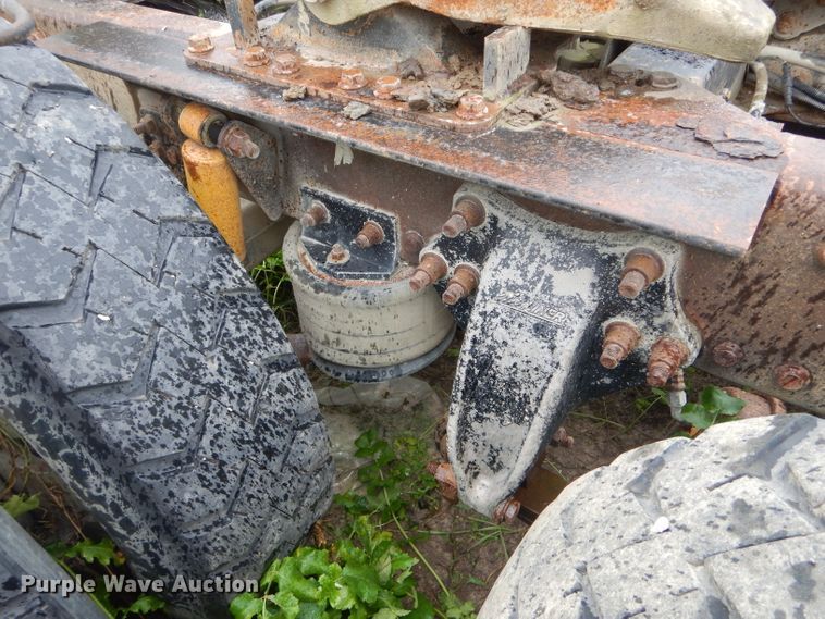 image for item FI9673 2004 Freightliner Columbia semi truck