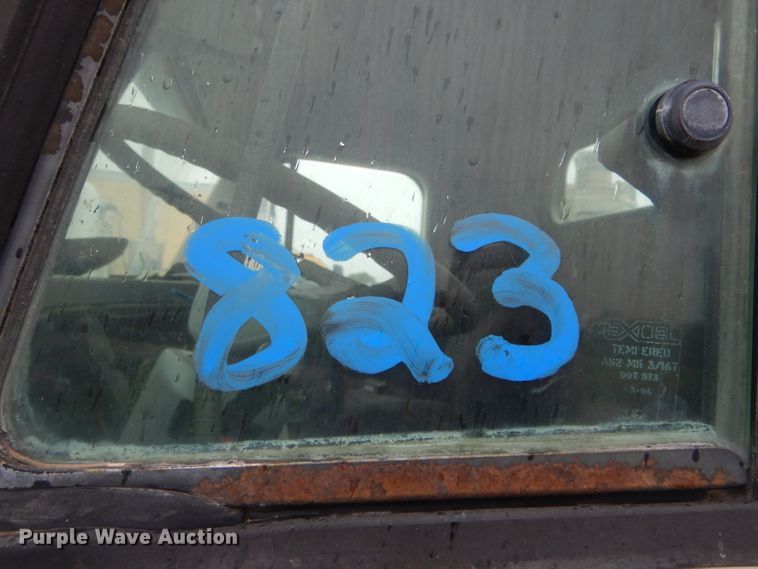 image for item FI9673 2004 Freightliner Columbia semi truck