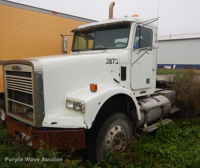 image for item FI9674 2008 Freightliner FLD semi truck
