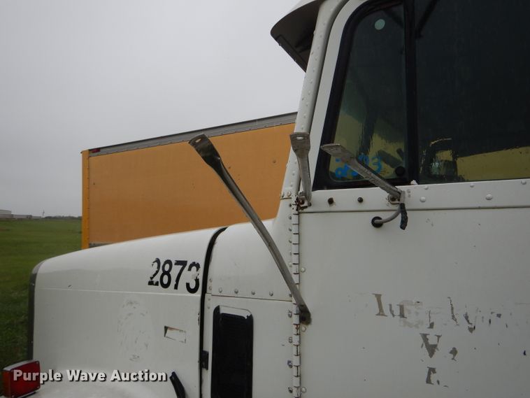 image for item FI9674 2008 Freightliner FLD semi truck