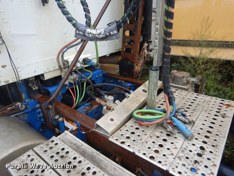 image for item FI9674 2008 Freightliner FLD semi truck