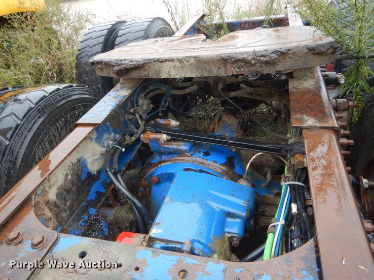 image for item FI9674 2008 Freightliner FLD semi truck