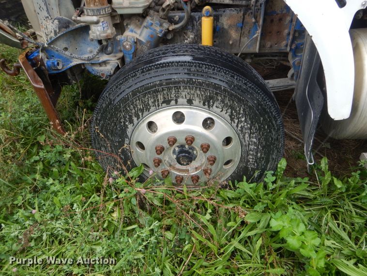 image for item FI9674 2008 Freightliner FLD semi truck