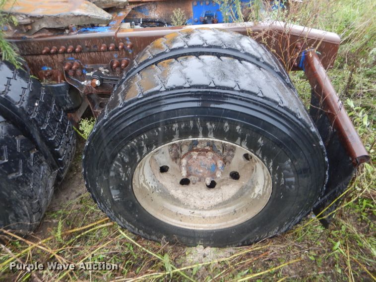 image for item FI9674 2008 Freightliner FLD semi truck