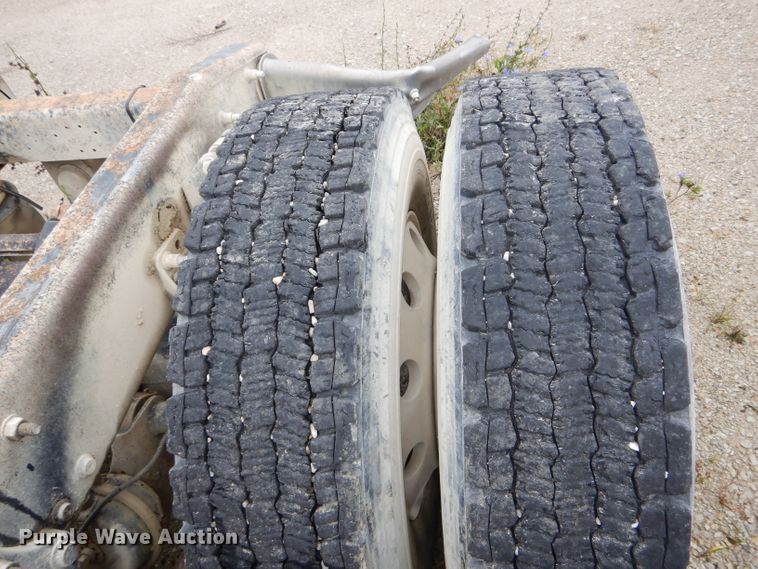 image for item FI9681 2003 Freightliner Columbia semi truck