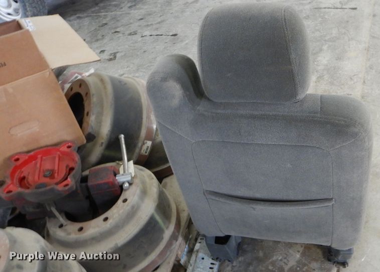 image for item FI9686 Truck parts