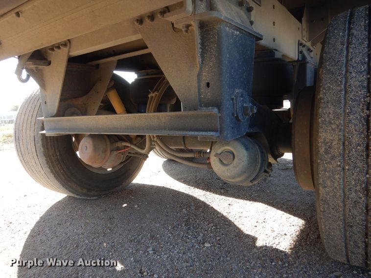 image for item FU9718 2008 Wilson DWH-551PA double hopper bottom grain trailer