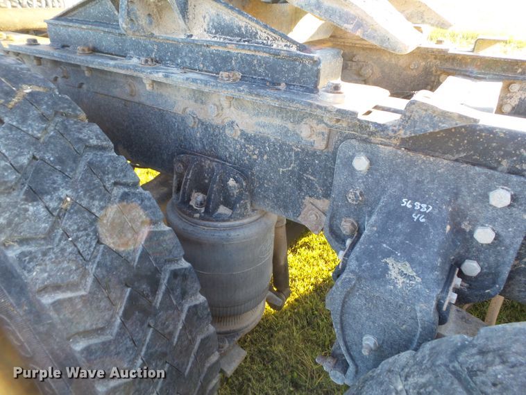 image for item GC9055 1997 Mack RD semi truck