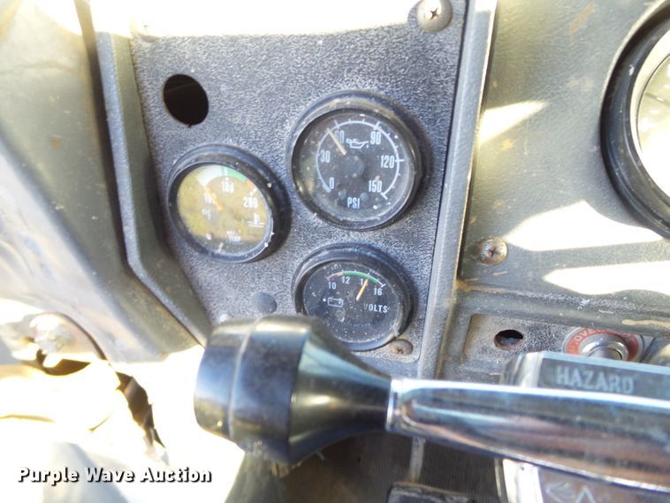 image for item GC9055 1997 Mack RD semi truck