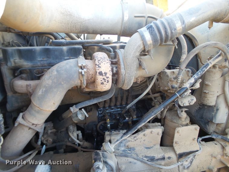 image for item GC9055 1997 Mack RD semi truck