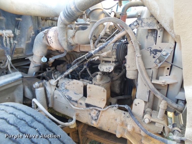 image for item GC9055 1997 Mack RD semi truck