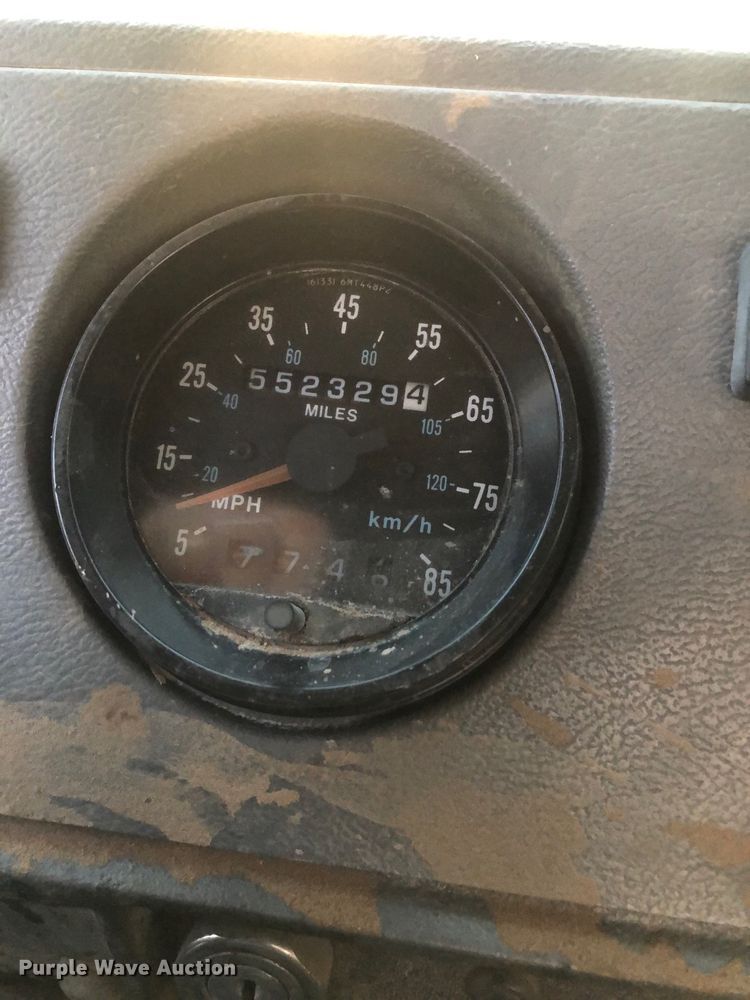 image for item GC9055 1997 Mack RD semi truck