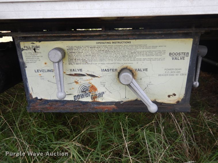 image for item GI9267 2000 Wabash dry van trailer