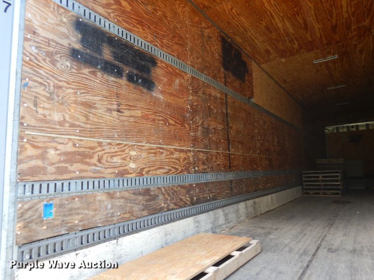 image for item GI9267 2000 Wabash dry van trailer