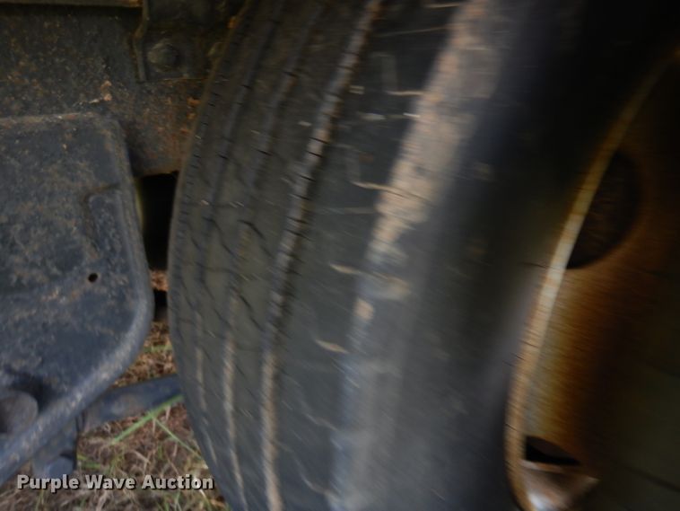 image for item GI9267 2000 Wabash dry van trailer