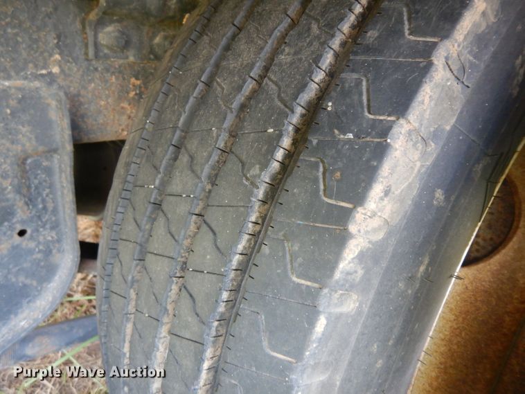 image for item GI9267 2000 Wabash dry van trailer