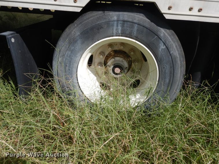 image for item GI9267 2000 Wabash dry van trailer