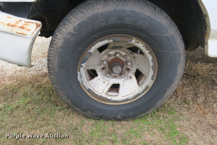 image for item DB10173 1996 Ford F150 pickup truck