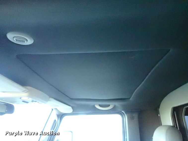 image for item DB7670 2006 Hummer H2 limousine