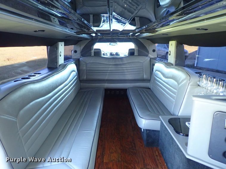 image for item DB7670 2006 Hummer H2 limousine