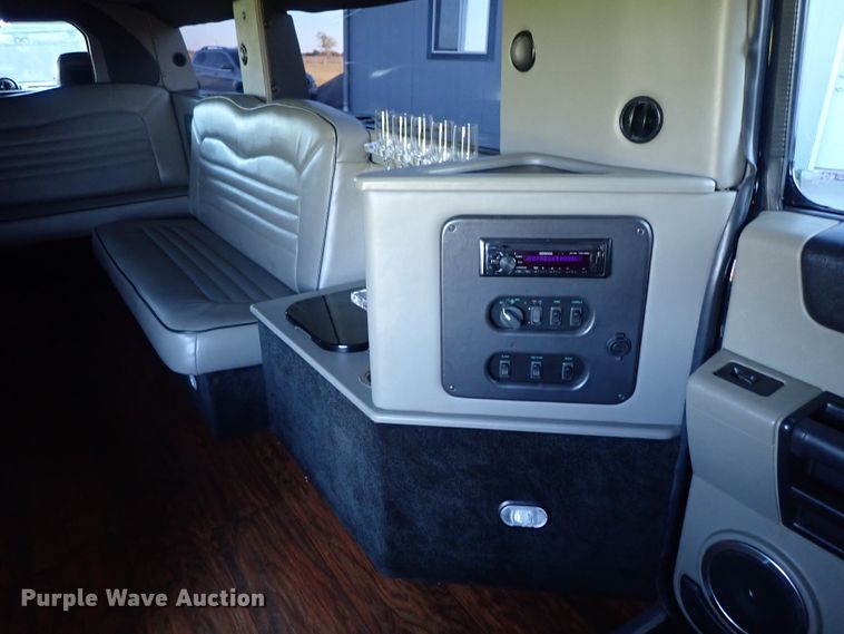 image for item DB7670 2006 Hummer H2 limousine