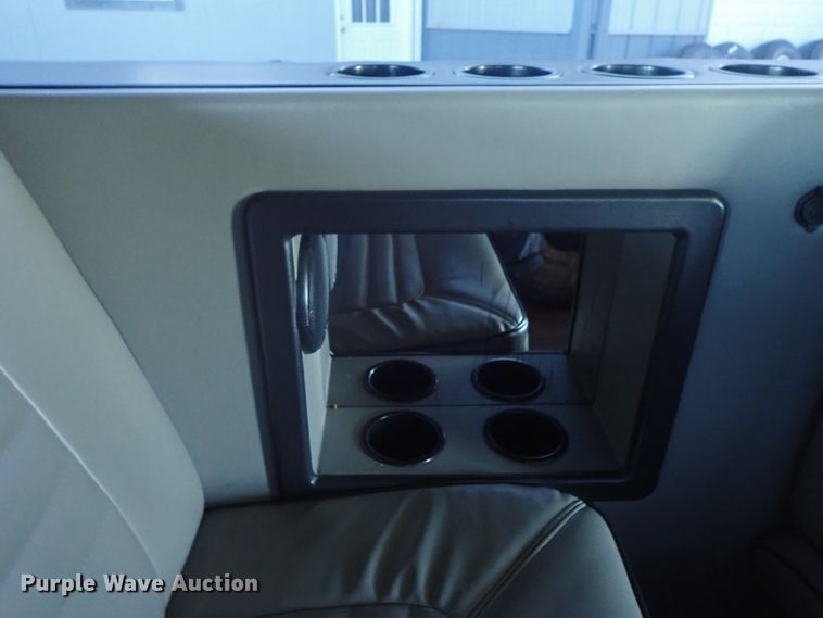 image for item DB7670 2006 Hummer H2 limousine