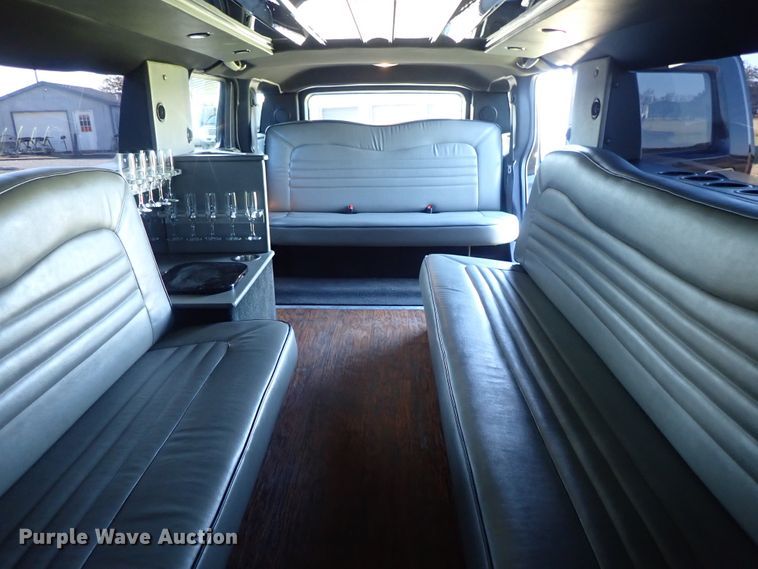 image for item DB7670 2006 Hummer H2 limousine