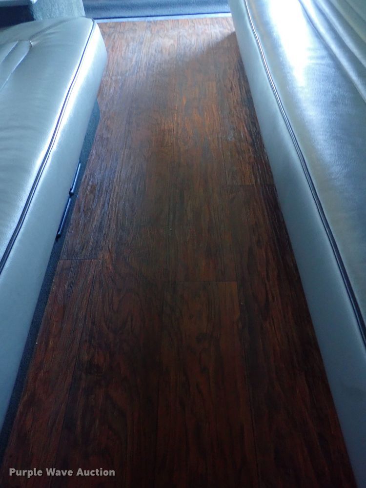 image for item DB7670 2006 Hummer H2 limousine