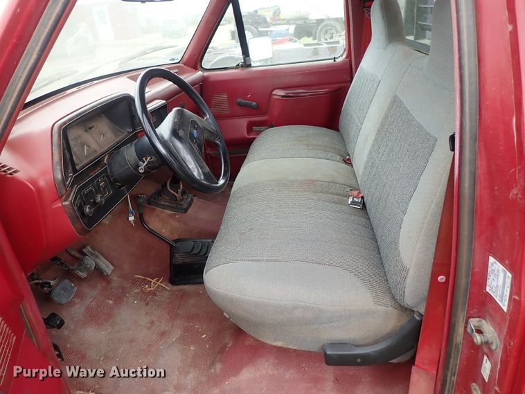 image for item DB7707 1990 Ford F250 flatbed pickup truck