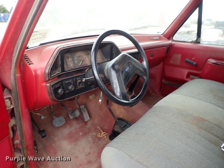 image for item DB7707 1990 Ford F250 flatbed pickup truck