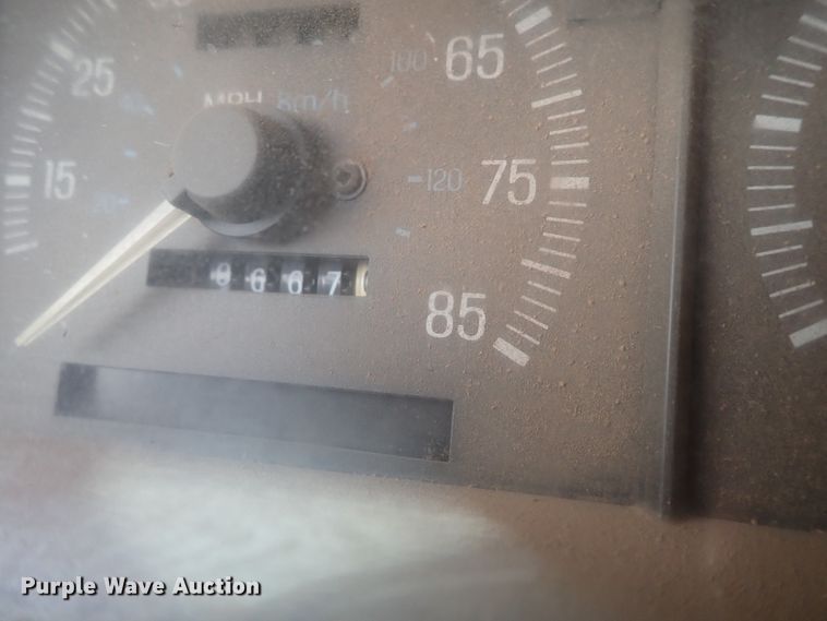 image for item DB7707 1990 Ford F250 flatbed pickup truck