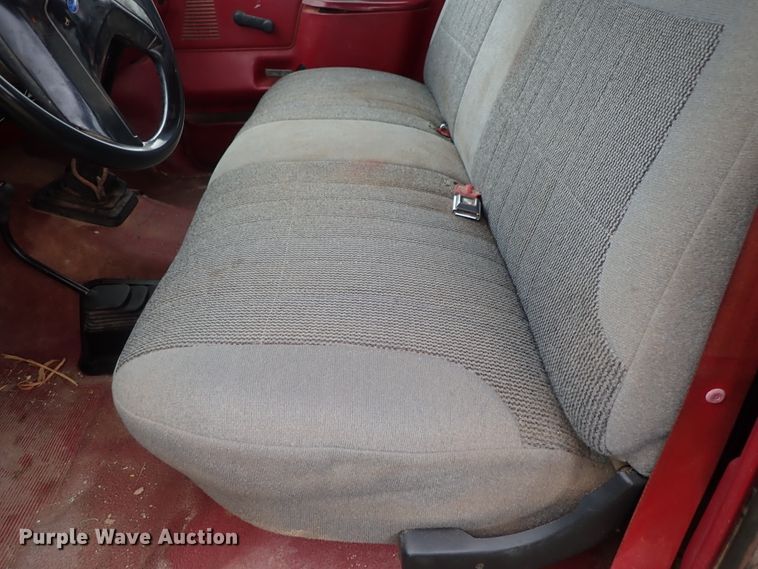 image for item DB7707 1990 Ford F250 flatbed pickup truck