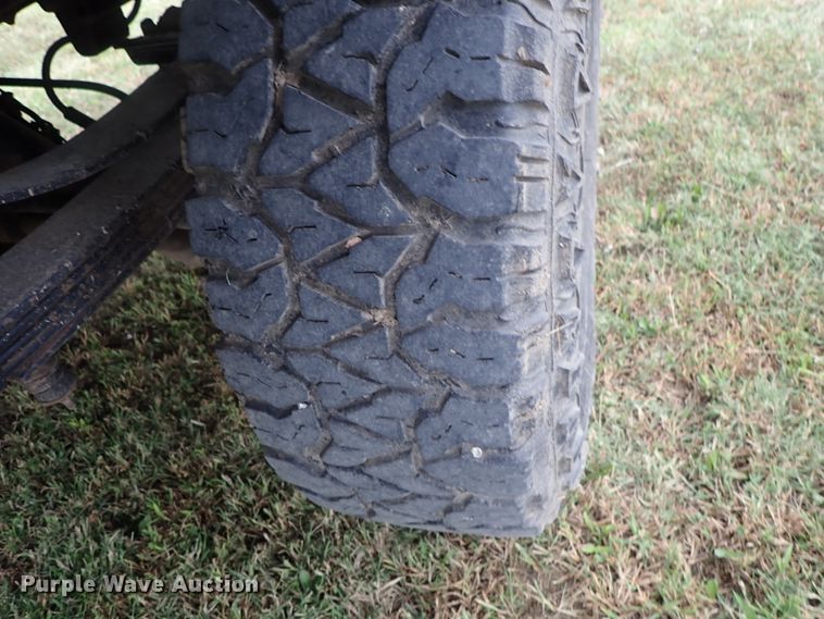 image for item DB7707 1990 Ford F250 flatbed pickup truck