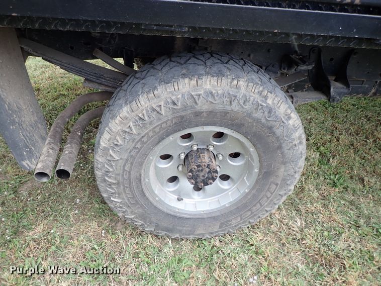 image for item DB7707 1990 Ford F250 flatbed pickup truck