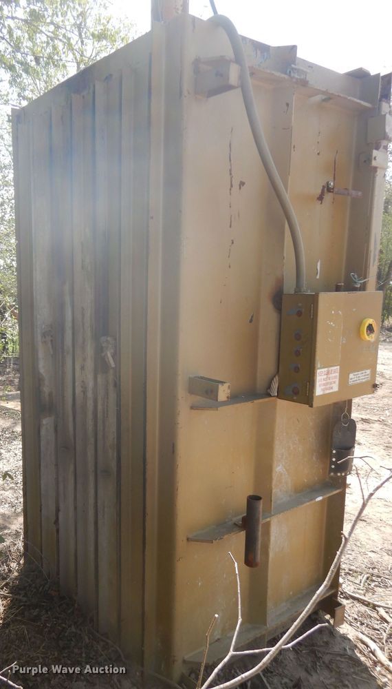image for item DD3029 Piqua Series 40 cardboard baler