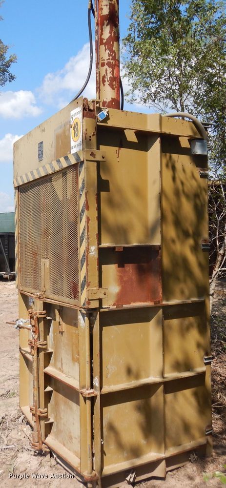 image for item DD3029 Piqua Series 40 cardboard baler