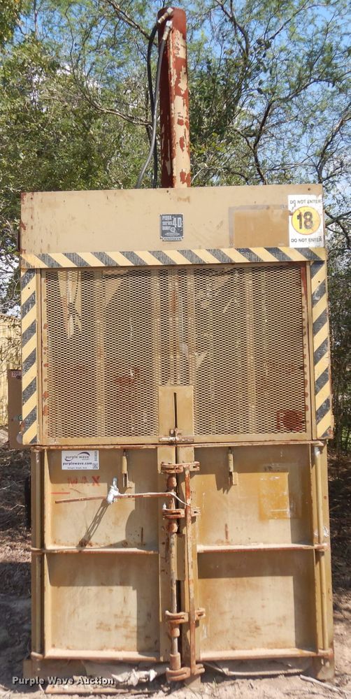 image for item DD3029 Piqua Series 40 cardboard baler