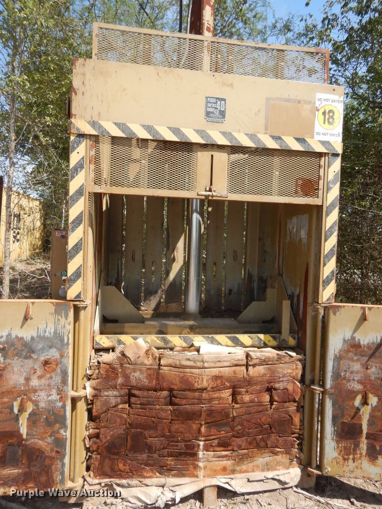 image for item DD3029 Piqua Series 40 cardboard baler