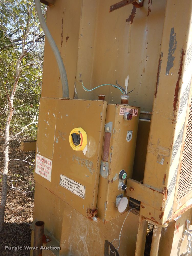 image for item DD3029 Piqua Series 40 cardboard baler