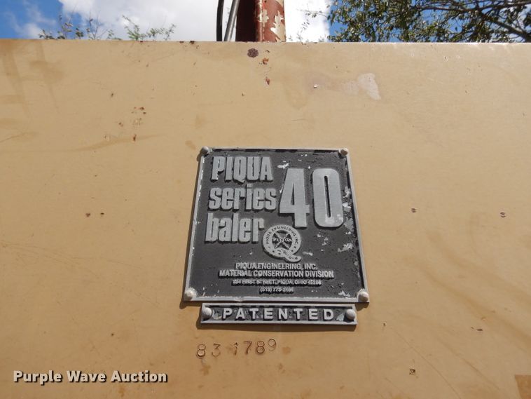 image for item DD3029 Piqua Series 40 cardboard baler
