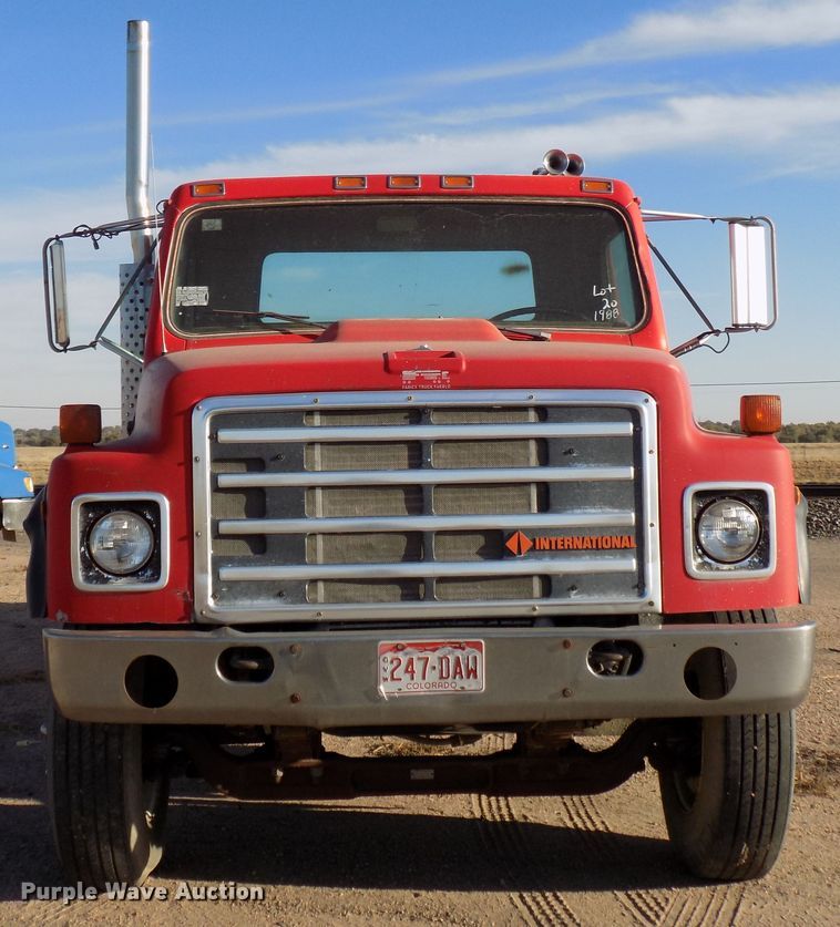 image for item DD6046 1988 International 1954 truck cab and chassis