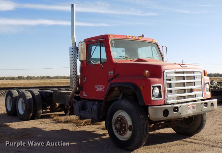 image for item DD6046 1988 International 1954 truck cab and chassis