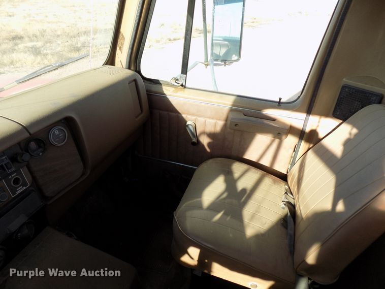 image for item DD6046 1988 International 1954 truck cab and chassis