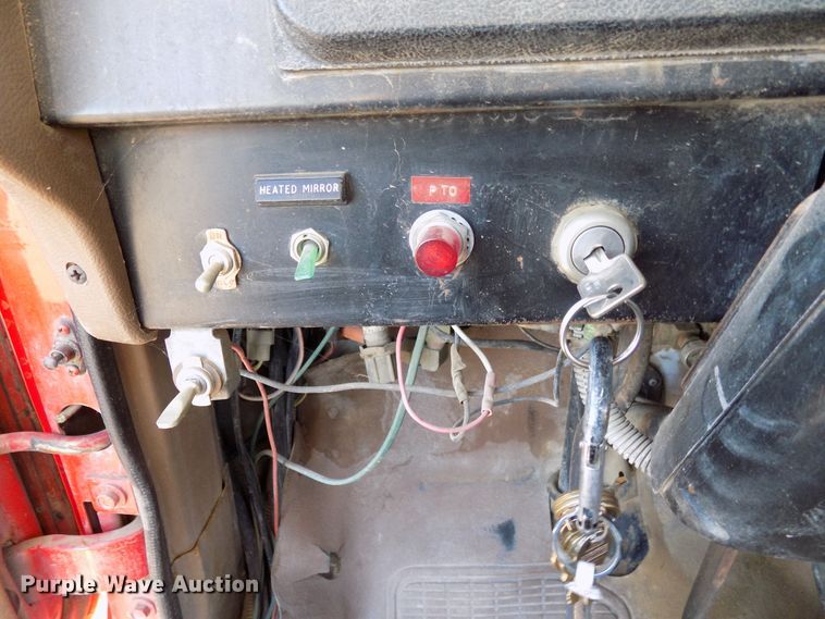 image for item DD6046 1988 International 1954 truck cab and chassis