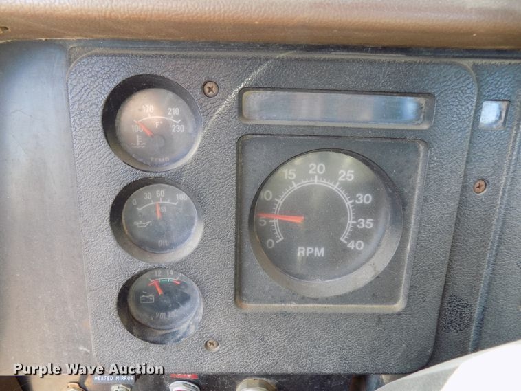 image for item DD6046 1988 International 1954 truck cab and chassis