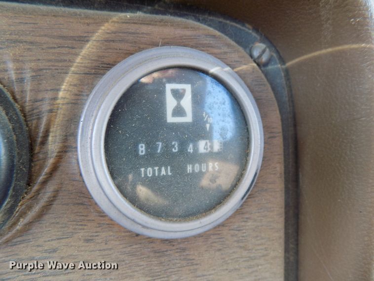 image for item DD6046 1988 International 1954 truck cab and chassis